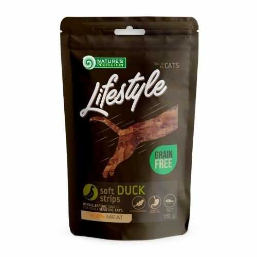 Natures Protection (Натур Протекшн) Lifestyle Cat Adult Grain Free Soft Duck Strips Беззерновое лакомство с уткой для котов и кошек с чувствительным пищеварением