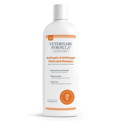 Veterinary Formula (Ветеринарная формула) Clinical Care Antiseptic & Antifungal Medicated Shampoo 45 мл Шампунь для лечения грибковых и других кожных заболеваний у собак и кошек